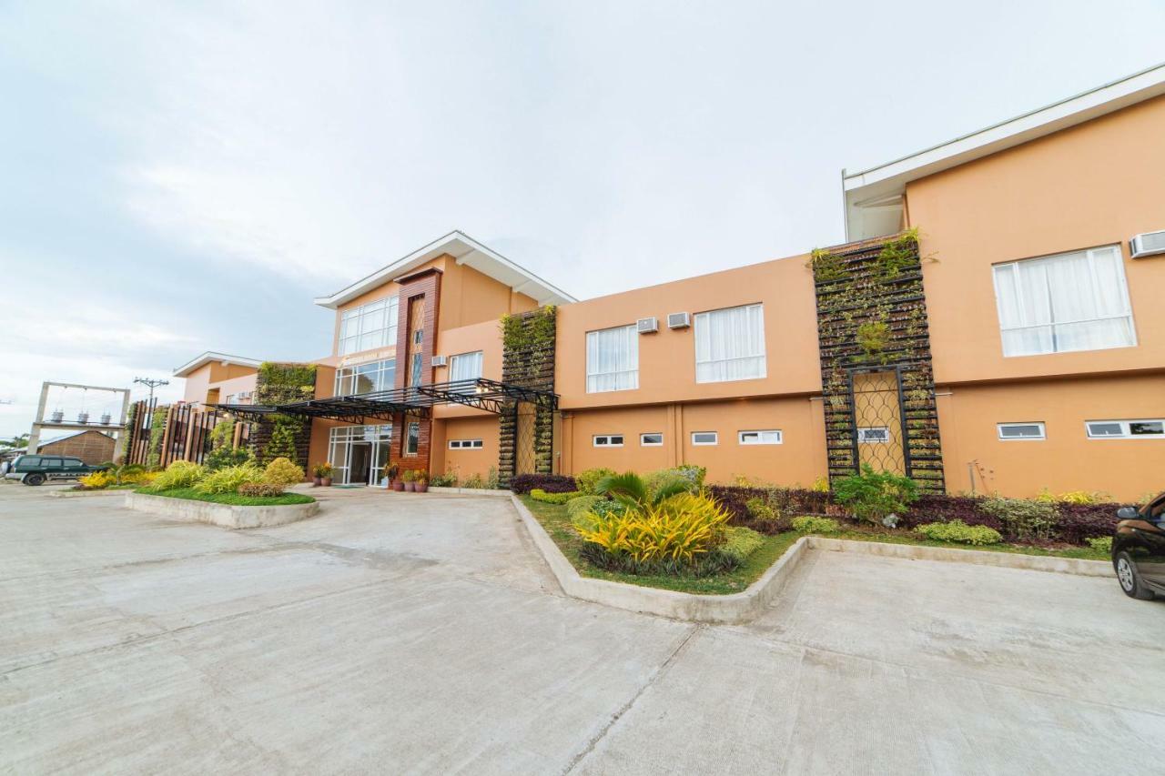 RedDoorz Premium near Health Centrum Banica Roxas Zewnętrze zdjęcie