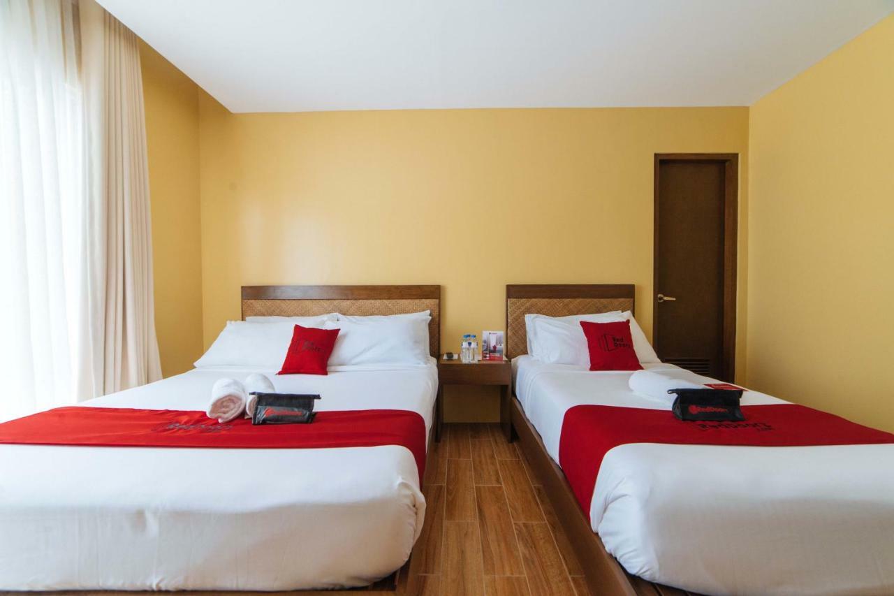 RedDoorz Premium near Health Centrum Banica Roxas Zewnętrze zdjęcie